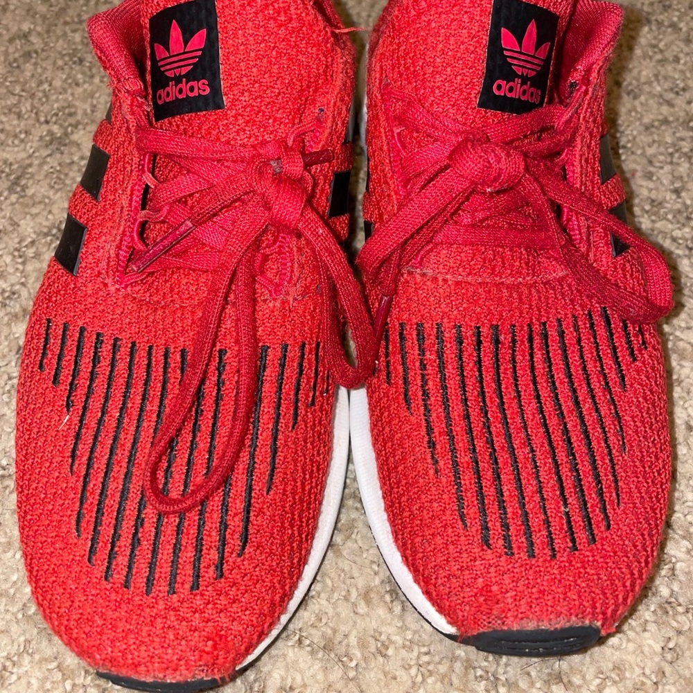Adidas unisex kids swift run c athletic sneakers red size 2 m